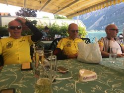 060a-andreas-zuber-egon-hess-peter-pupikofer-zurueck-im-hotel-loewen