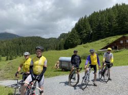 102-mono-foebi-egon-jimmy-pupi-auf-abfahrt-nach-grindelwald